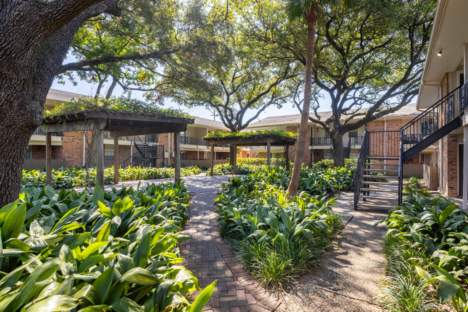 Amenities 2 | Colony Oaks Bellaire Apartments